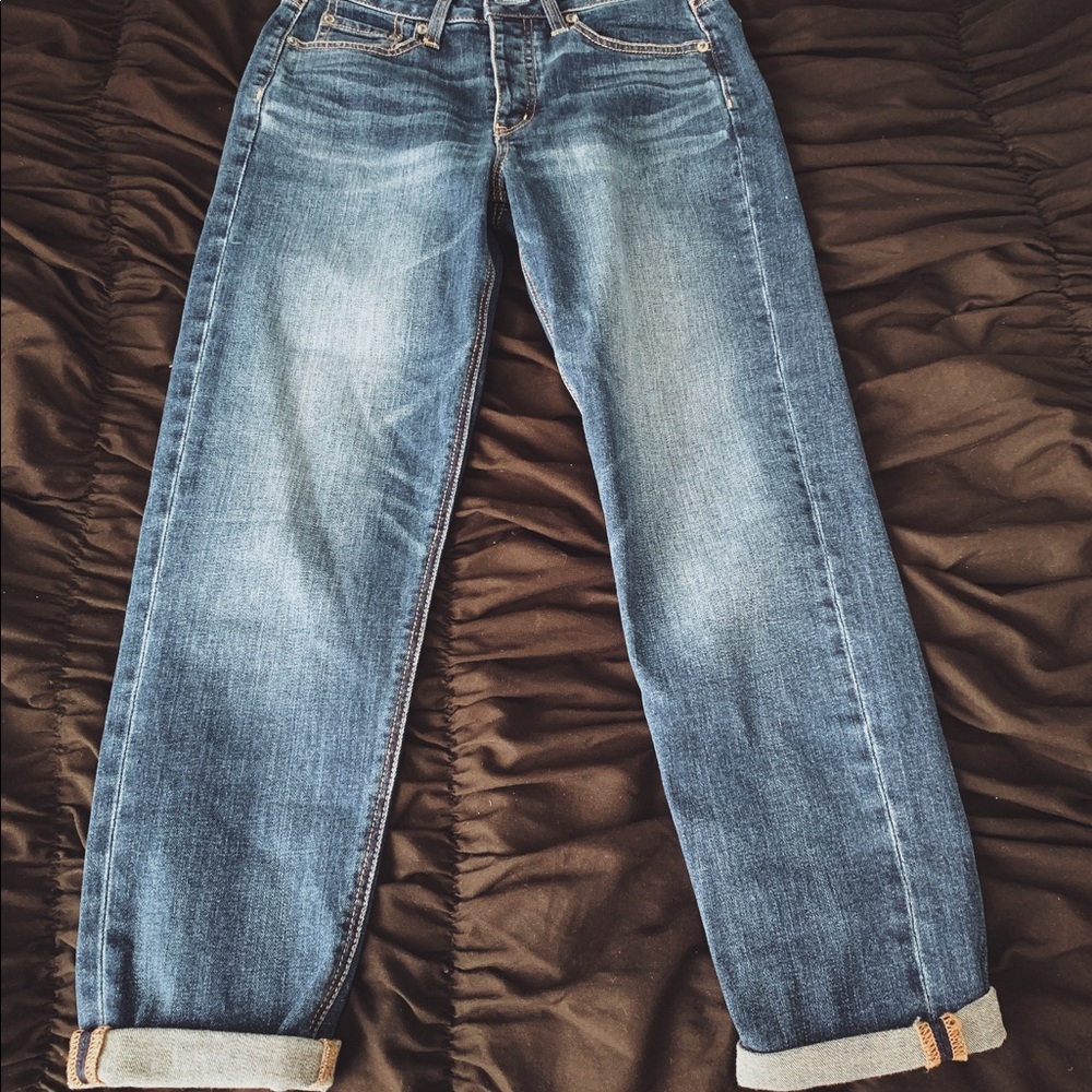 Barely worn hi-rise American Eagle Jeans